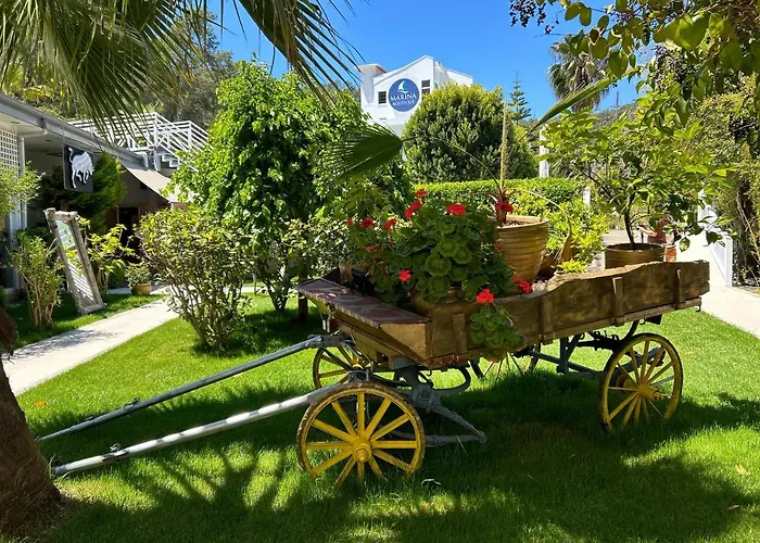 Marina Boutique Hotel 3*