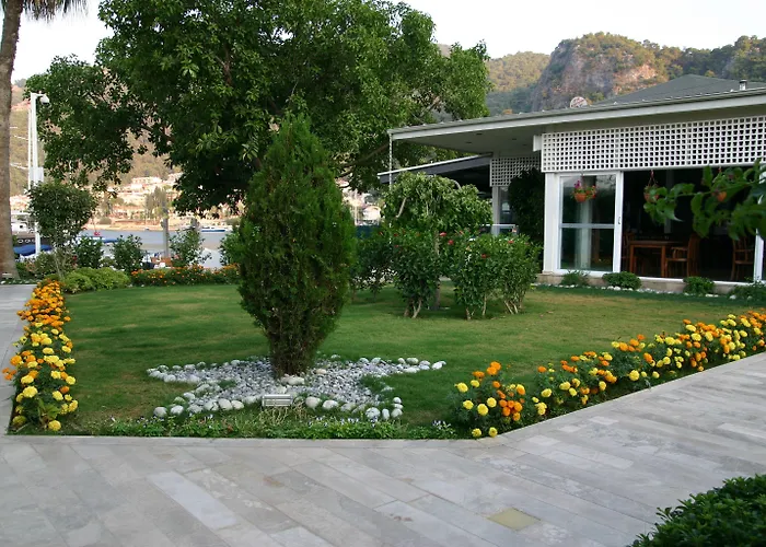 Marina Boutique Hotel 3*