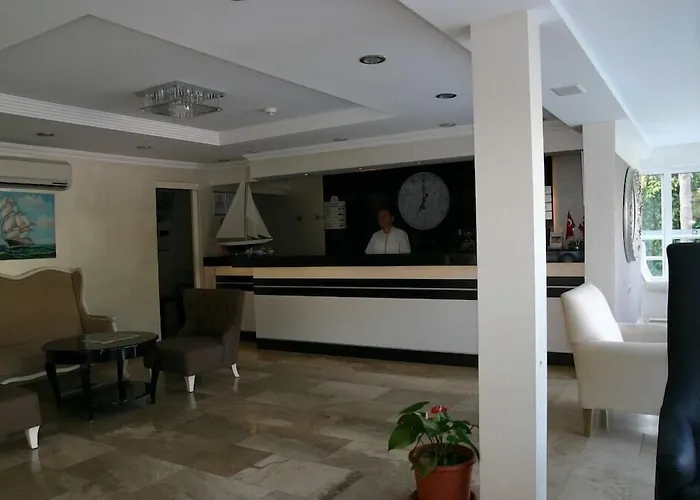 Marina Boutique Hotel 3*