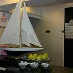 Ξενοδοχείο Marina Boutique 3*