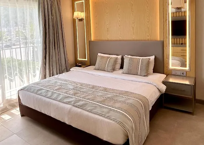 Отель Marina Boutique 3*