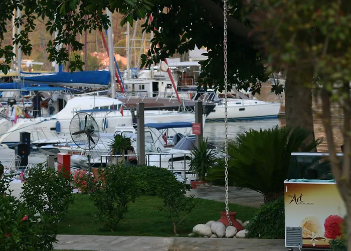 Отель Marina Boutique