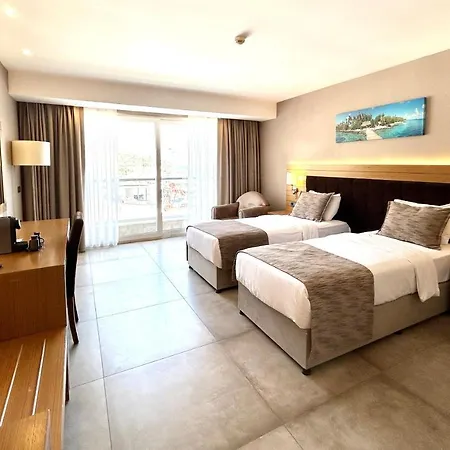 مارينا البوتيكي 3*